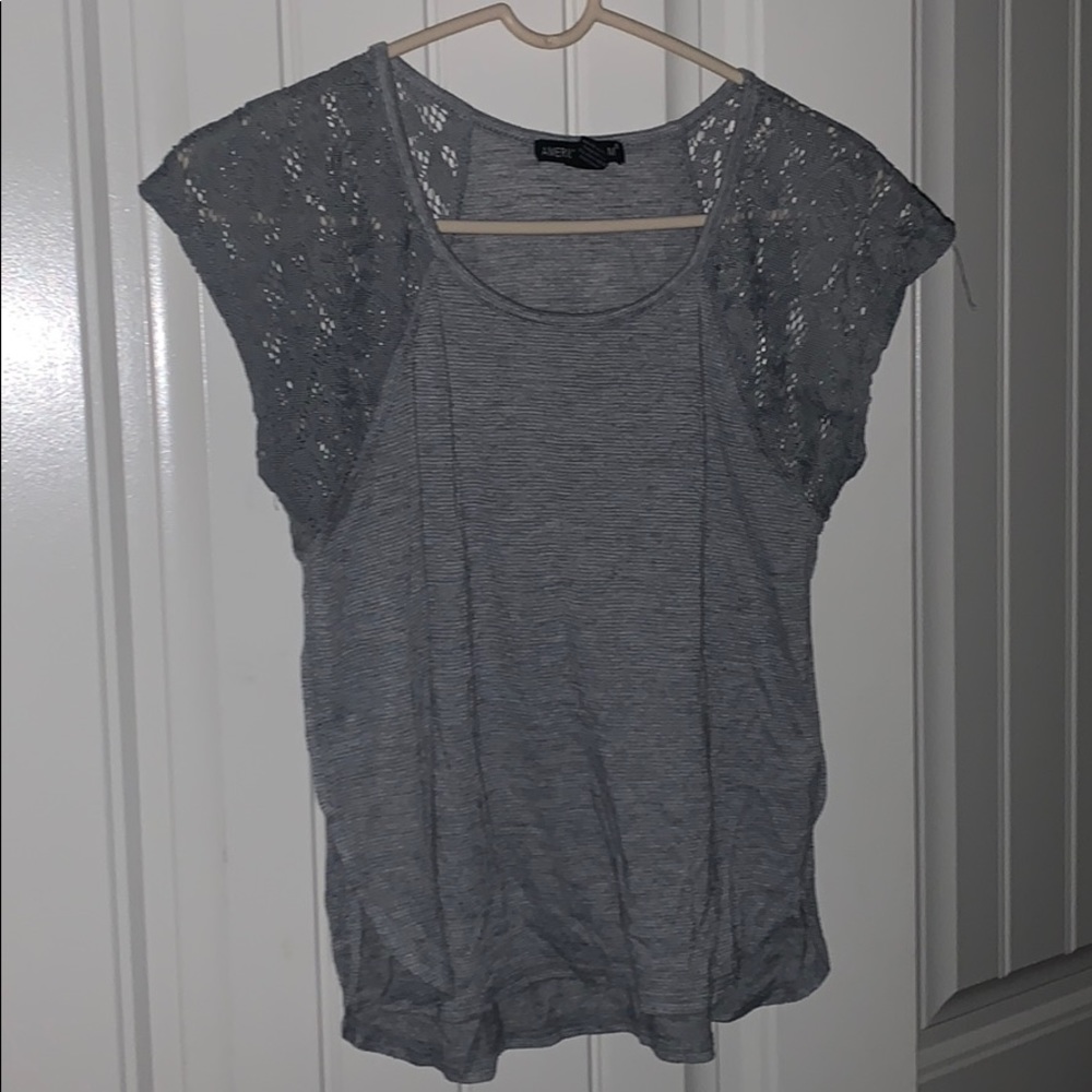 Grey Tee Shirt W/ Lace Sleeves